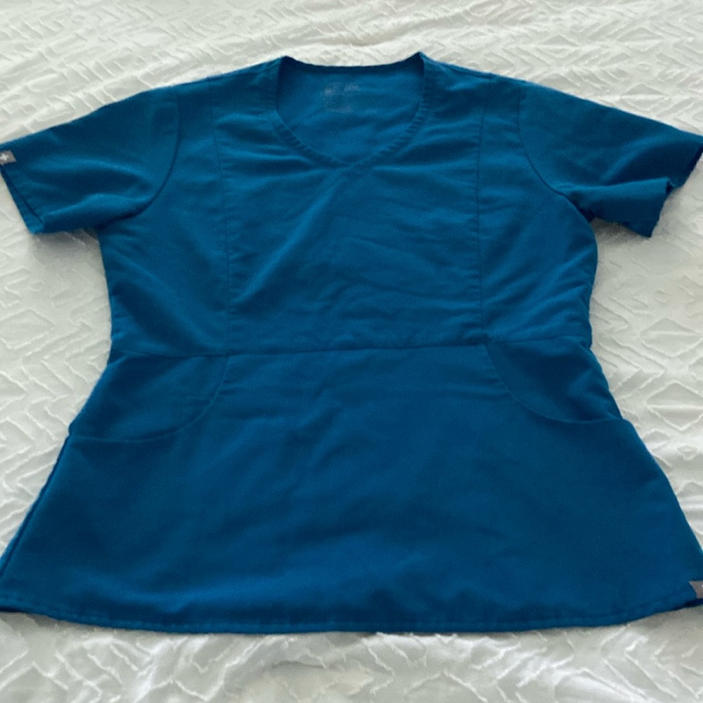 Figs alps blue Aburi  scrub top size S great condition